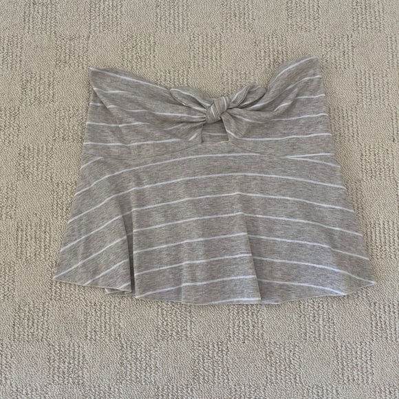 Truly Madly Deeply Tube Top with Tie Detail Sz L - Picture 2 of 3